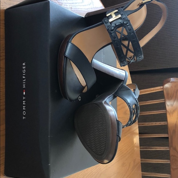 Tommy Hilfiger blue high heels - Picture 4 of 5